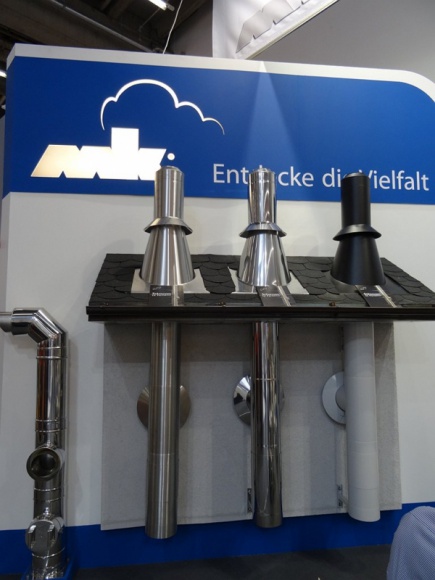 MK Systemy Kominowe na targach ISH 2015 we Frankfurcie BIZNES, Media i PR - W dniach od 10 do 14 marca 2015 odbyły się największe międzynarodowe targi branży instalacji sanitarnych, ogrzewania, klimatyzacji oraz wentylacji. We Frankfurcie bogatą ofertę kominów prezentowała firma MK Sp. z o.o.