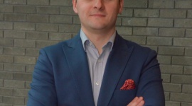 Co trafia do naszych skrzynek w wakacje? BIZNES, Media i PR - Wakacje – najbardziej wyczekiwany okres w roku. Wysokie temperatury, długie dni a my tylko myślimy jak wykorzystać ten czas. Z tej okazji na naszych skrzynkach mailowych czeka mnóstwo ofert, podpowiadających pomysły na upalne dni.