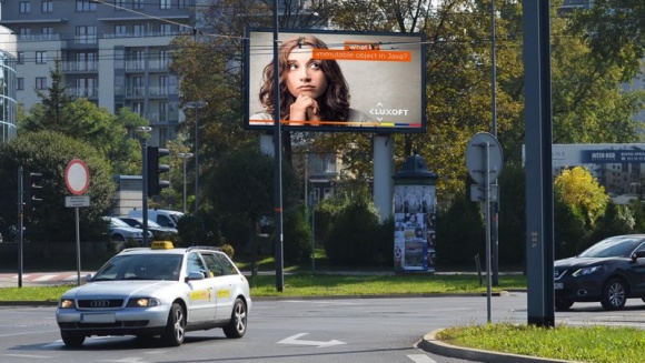 Ostatnie dni badania rynku reklamy DOOH MyLED BIZNES, Media i PR - Dobiega końca Pierwsze badanie polskiego rynku DOOH realizowane przez MyLED. Tylko do końca września można jeszcze wypełnić kwestionariusz dostępny na www.badaniadooh.pl.