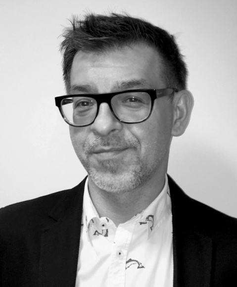 Agencja Communication Unlimited z nowym Head of Strategy BIZNES, Media i PR - Szeregi Communication Unlimited jako Head of Strategy zasilił Mirek Skotarczyk, jeden z najbardziej doświadczonych strategów na rynku, który łączy doświadczenie firmy strategicznej i brand designu.