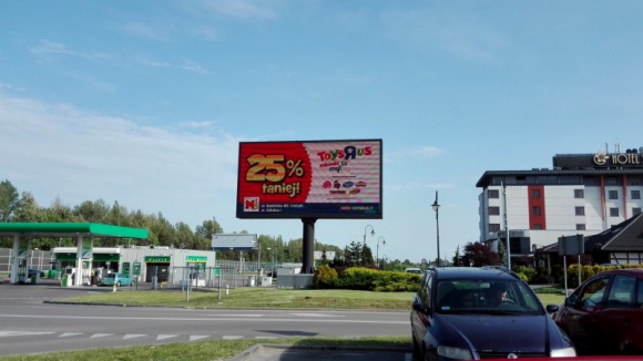Miejsce DOOH na polskim rynku reklamowym BIZNES, Media i PR - Wyniki najnowszego badania Ocean Outdoor mówią że 88 procent badanych specjalistów ds. reklamy z całego świata widzi w działaniach DOOH największy potencjał. Tuż za nim jest mobile i VOD. Co sądzą o tym eksperci z Polski? Gdzie widzą największy potencjał?
