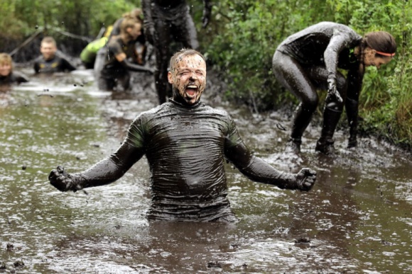 Synertime dla Runmageddonu BIZNES, Media i PR - Agencja Synertime rozpoczęła działania w zakresie public relations dla Runmageddonu –największego w Polsce cyklicznego, ekstremalnego biegu przez przeszkody, który z roku na rok zyskuje coraz większą rzeszę fanów.