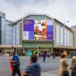 Biznesy, które najchętniej korzystają z cyfrowej reklamy DOOH