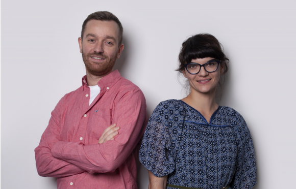 Nowe osoby w Kreacji Plej BIZNES, Media i PR - Agata Żyźniewska i Wojciech Portnicki dołączają do działu Kreacji Plej, zarządzanego przez Barta Białego. Agata obejmuje stanowisko copywritera i będzie pracować w teamie z art directorem Maciejem Tilem, a Wojciech będzie senior digital designerem.