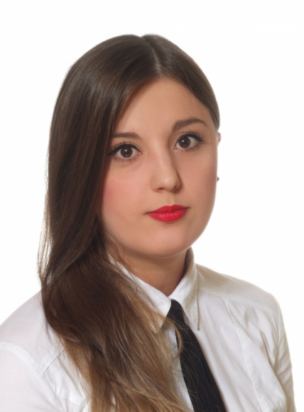 Jak skutecznie dotrzeć do odbiorców w okresie przedświątecznym? BIZNES, Media i PR - W 2017 wydatki konsumenckie w okresie przedświątecznym wyniosły aż 687 mld dolarów, co stanowi największy roczny wzrost od zakończenia wielkiej recesji w 2010 roku. Przewiduje się, że sprzedaż detaliczna w analogicznym okresie w tym roku osiągnie nawet 720 mld dolarów. C