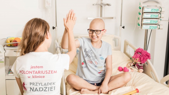Ile warte jest życie? Możesz pomóc dzieciom z Przylądka Nadziei na Facebooku BIZNES, Media i PR - 4 lutego to Światowy Dzień Walki z Rakiem. Dzięki pomocy dobrych ludzi nie ma rzeczy niemożliwych. A dziś, za pośrednictwem Facebooka pomóc może każdy!