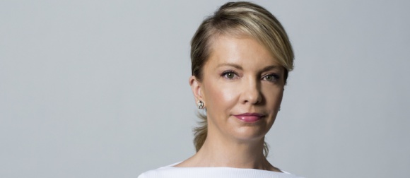 Kiedy umowa o świadczenie usług może zostać zakwalifikowana jako umowa o pracę? BIZNES, Media i PR - Umowa o pracę gwarantuje pracownikowi duże zabezpieczenie socjalne w postaci płatnych urlopów, wynagrodzenia za okres choroby i wiele innych. Dla pracodawcy wiąże się to jednak z dużymi nakładami finansowymi, np. składki ZUS.
