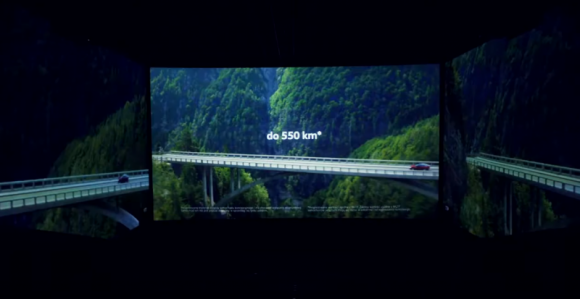 Volkswagen nowej generacji i pierwsza w Polsce kampania w technologii ScreenX BIZNES, Media i PR - Volkswagen jest pierwszą w Polsce marką, która wykorzystuje w swojej najnowszej kampanii samochodów z napędem elektrycznym emisję spotu w technologii ScreenX.