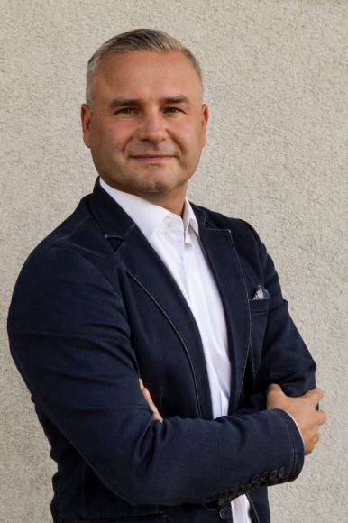 SOLGAZ - 18 lat kuchennych innowacji BIZNES, Media i PR - Kiedy w 2002 r. w 12 krajach Europy wprowadzano nową walutę euro, w niewielkiej miejscowości pod Świdnicą powstawała firma SOLGAZ