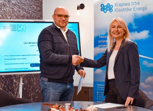 Polskie Stowarzyszenie Magazynowania Energii i Krajowa Izba Klastrów Energii pod Energetyka, BIZNES - Polskie Stowarzyszenie Magazynowania Energii (PSME) i Krajowa Izba Klastrów Energii (KIKE) podpisały list intencyjny. Podczas spotkania powzięto decyzję o zacieśnieniu współpracy oraz intensyfikacji działań na rzecz rozwoju energetyki odnawialnej w Polsce.