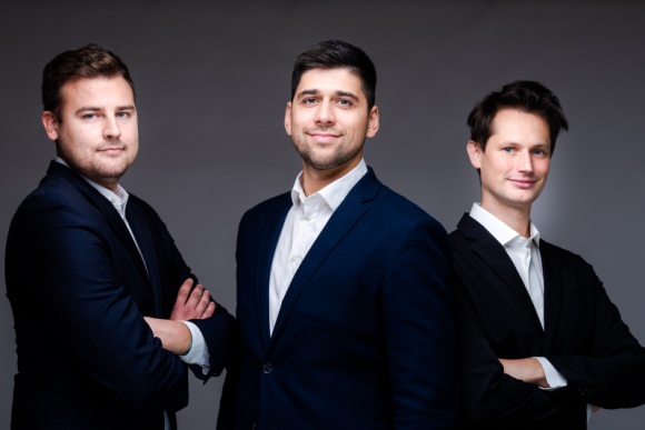 Rynek aplikacji pobije rekord? Czarnym koniem branża sportowa IT i technologie, BIZNES - Aplikacje mobilne nie tylko wychodzą obronną ręką z kryzysu pandemicznego, ale według analityków rynku stają się wyjątkowo kuszącą propozycją dla potencjalnych inwestorów.
