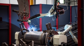 SUNEX wdrożył zrobotyzowaną linię produkcyjną Giełda, BIZNES - SUNEX S.A., czołowy producent i dystrybutor innowacyjnych rozwiązań opartych o odnawialne źródła energii, mocno inwestuje w rozwój nowych technologii.