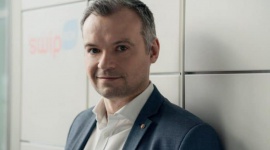 Pandemia przyspieszyła cyfrową rewolucję IT i technologie, BIZNES - W wyniku pandemii, handel dynamicznie rozwija się na dwóch kluczowych płaszczyznach – stacjonarnej oraz w sektorze online.